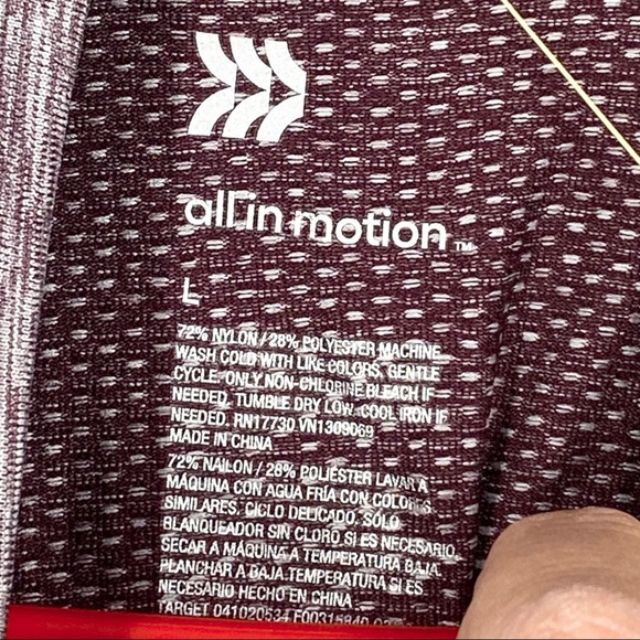 All in Motion™ Men's Seamless 1/4 Zip Pullover Top Berry Size L & 2XL - Picture 10 of 11